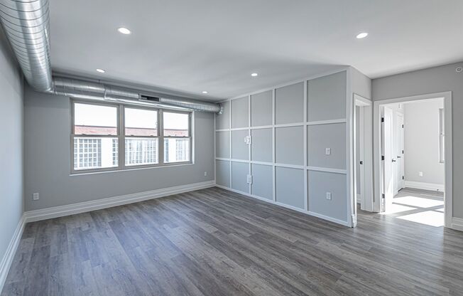 2 beds, 1 bath, 923 sqft, $2,063, Unit Unit 304