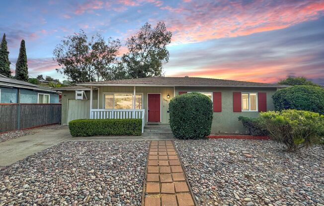 Great 4B/2BA House in La Mesa!