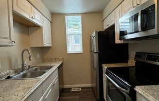 2 beds, 1 bath, 875 sqft, $1,400