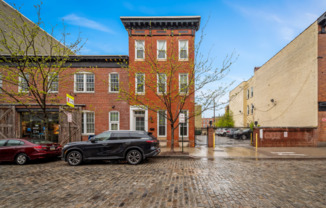 712 S WOLFE