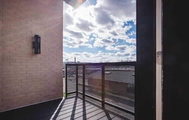 1 bed, 1 bath, 648 sqft, $1,535, Unit APT 303