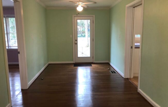 3 beds, 1 bath, $2,200