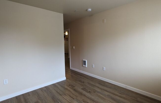 2 beds, 2 baths, 994 sqft, $1,445, Unit E106