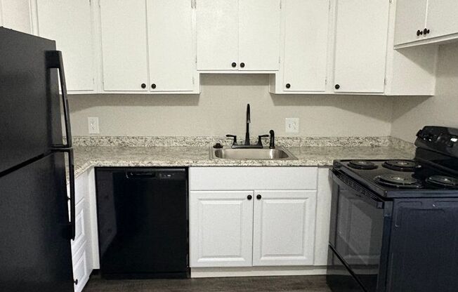 2 beds, 1 bath, 850 sqft, $955, Unit 361