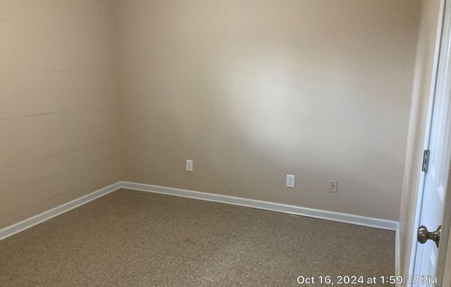 2 beds, 1 bath, 750 sqft, $1,195, Unit 05200-11