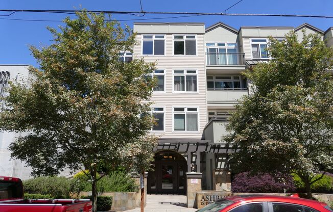 Newer 1 Bedroom in Great Lower Queen Anne Condo with Garage Parking