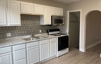 2 beds, 1 bath, $1,335