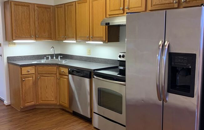 2 beds, 1.5 baths, 881 sqft, $2,100, Unit 5341 #3