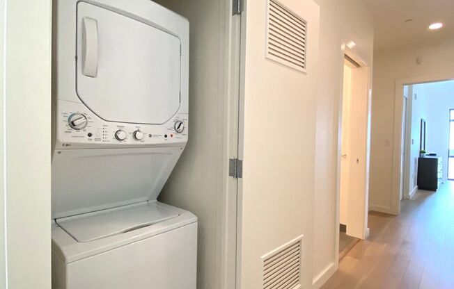 3 beds, 2 baths, $6,295, Unit Unit 2