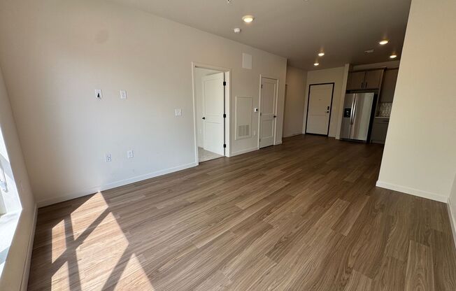 1 bed, 1 bath, 688 sqft, $1,295, Unit 1621-530