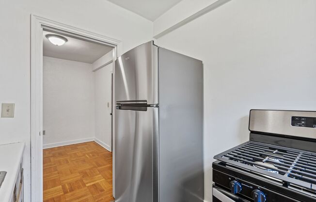 1 bed, 1 bath, $1,000, Unit 103
