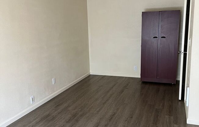 1331 High St.