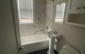 2 beds, 1 bath, 800 sqft, $1,350, Unit 304