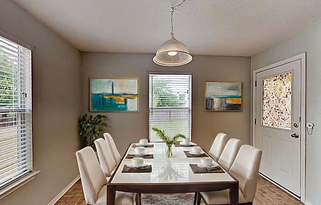 OPEN FLOOR PLAN  |  2 LIVING AREAS  |  4 BEDROOMS  |  2.5 BATHS