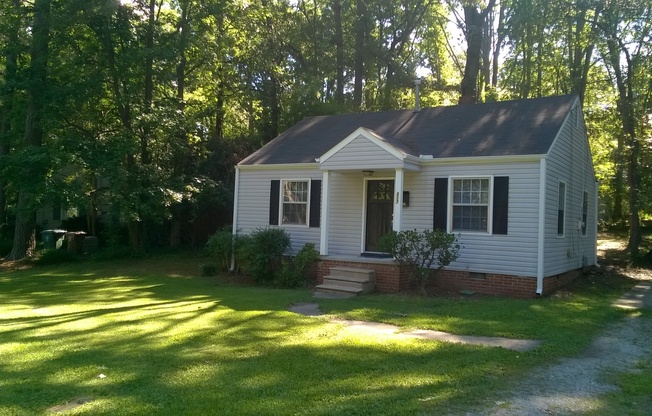 When Minutes Matter, Live Where You Work and Play In the Heart of Downtown Cary!