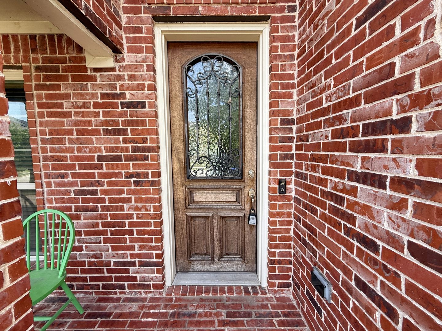 Grand 6-Bedroom Home for lease in The Trails of Glenwood