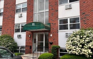11 Commonwealth Court