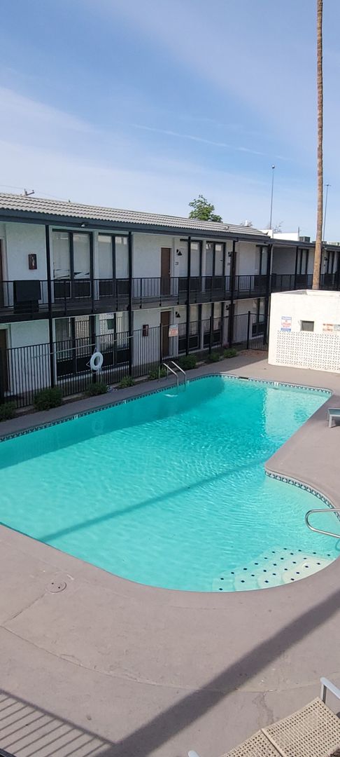 1 bed, 1 bath, $1,025, Unit 105