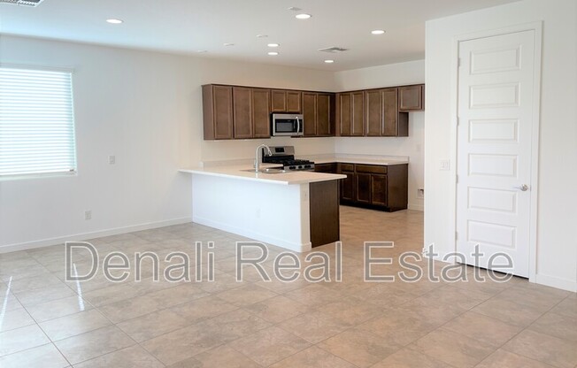 8958 W PALO VERDE DR