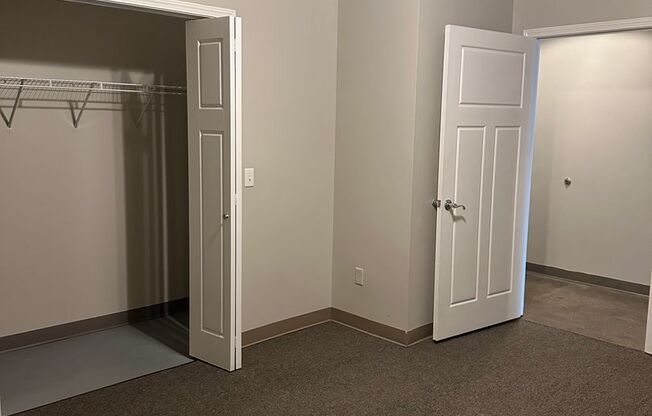 2 beds, 2 baths, 1,100 sqft, $965, Unit 314
