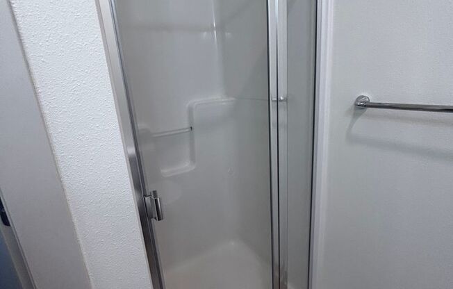 2 beds, 1.5 baths, 920 sqft, $1,700, Unit 89355-08