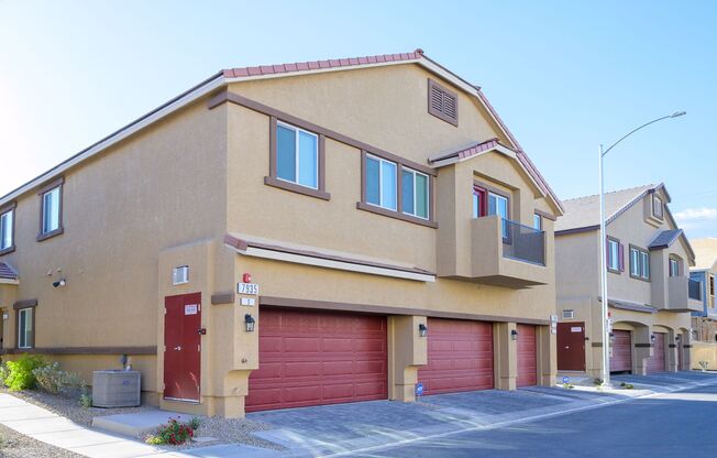 NW 3 Bedroom Townhouse!! Gated Community Pool!! 2 Car Garage!!! No Carpet downstairs.
