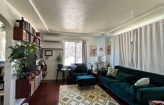 3 beds, 1 bath, $1,900