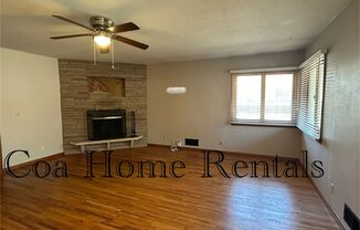 2 beds, 2 baths, $1,000, Unit 3812