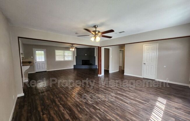 7009 CORONA DR