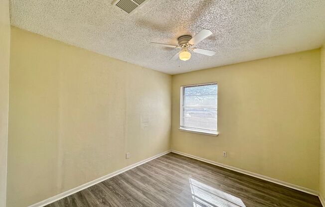 4 beds, 1 bath, $1,400