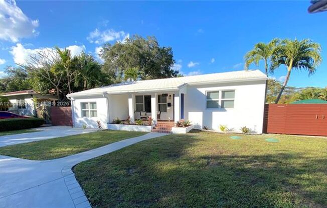 951 NE 116th St BISCAYNE PARK, FL 33161