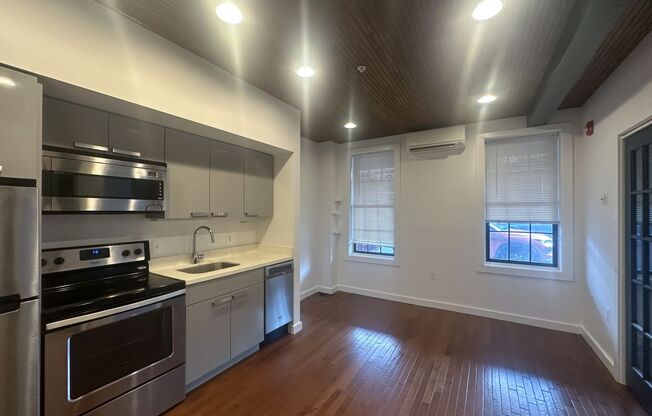 1 bed, 1 bath, 600 sqft, $1,199, Unit 07