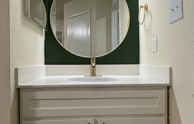 2 beds, 2 baths, 967 sqft, $1,299