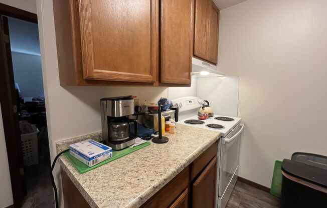 1 bed, 1 bath, $975, Unit 40