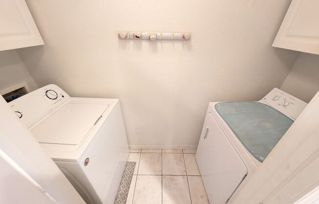 2 beds, 2 baths, $1,400, Unit # 1713