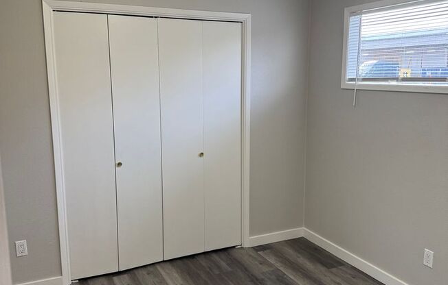 1 bed, 1 bath, 267 sqft, $1,175, Unit 17