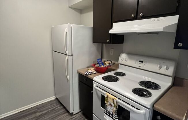 2 beds, 1 bath, 775 sqft, $870, Unit 366H