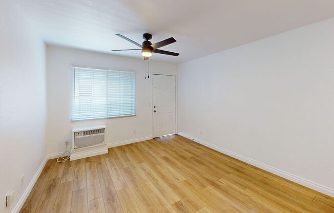Council Apts..Spacious Gorgeous Apartment Available..Great Location.. CALL NOW!!