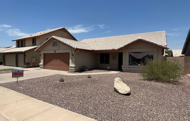 3 Bedroom Home in Madera Parc Near W Elliot Rd and S Cooper Rd!