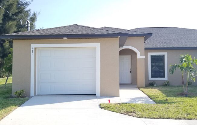 3 Bedroom 2 Bath 1 Car Garage Waterfront Duplex in Cape Coral!
