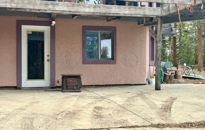 1 Bedroom Apartment with Private Entrance in Nederland Home