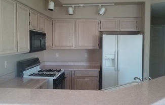 2 beds, 2 baths, $1,500