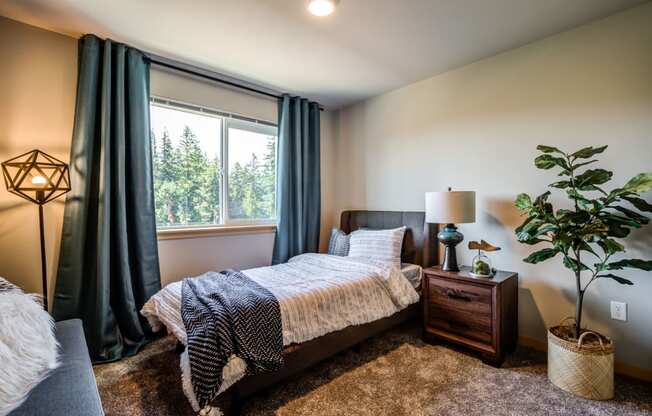 Gorgeous Bedroom at Panorama, Snoqualmie, 98065