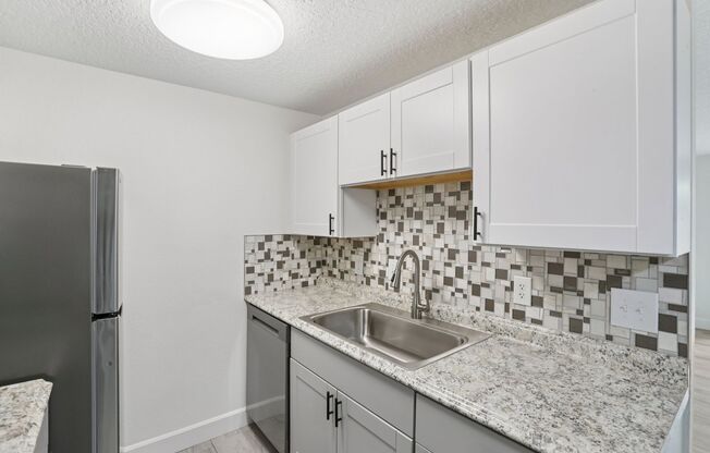 2 beds, 1 bath, 752 sqft, $1,615, Unit 219