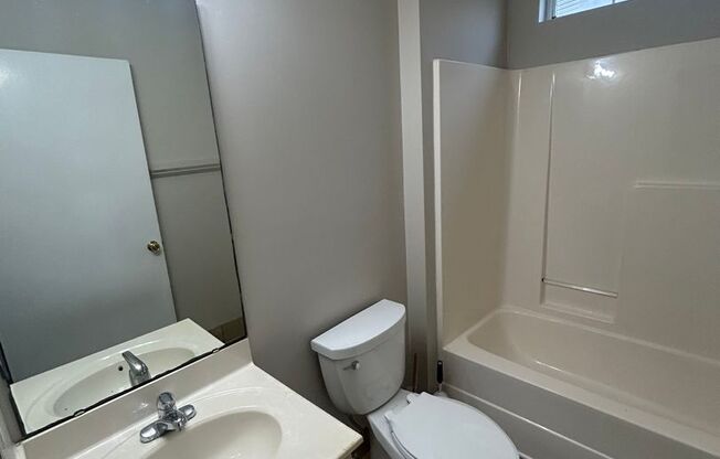 2 beds, 2 baths, $1,400