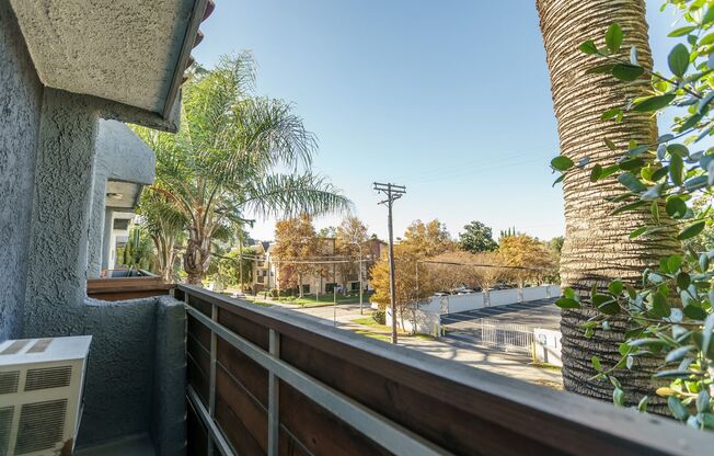 1 bed, 1 bath, 695 sqft, $1,848, Unit 215