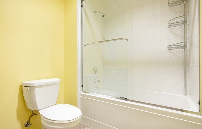 2 beds, 2 baths, 1,320 sqft, $3,850, Unit 1603