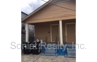 1636 MUSIC ST