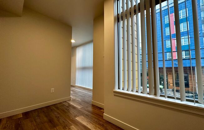 1 bed, 1 bath, 473 sqft, $1,695, Unit 204
