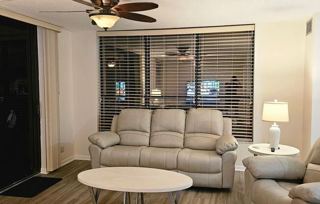 Riverfront Community Resort Style 2/2 Condo